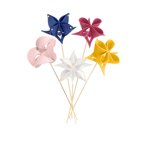 Origami Flowers by Atelier Oï in ทรังก์ การเดินทาง และ บ้าน's บ้านและศิลปะการไดนิ่ง การตกแต่ง collections by Louis Vuitton (การย่อ/ขยายผลิตภัณฑ์)