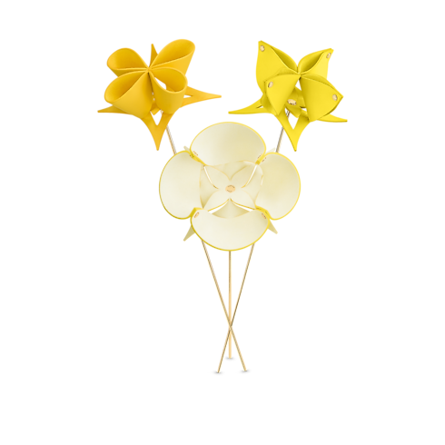 Origami Flowers by Atelier Oï in ทรังก์ การเดินทาง และ บ้าน's บ้านและศิลปะการไดนิ่ง การตกแต่ง collections by Louis Vuitton (การย่อ/ขยายผลิตภัณฑ์)