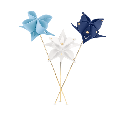ORIGAMI FLOWERS BY ATELIER OÏ in ทรังก์ การเดินทาง และ บ้าน's บ้านและศิลปะการไดนิ่ง การตกแต่ง collections by Louis Vuitton (การย่อ/ขยายผลิตภัณฑ์)
