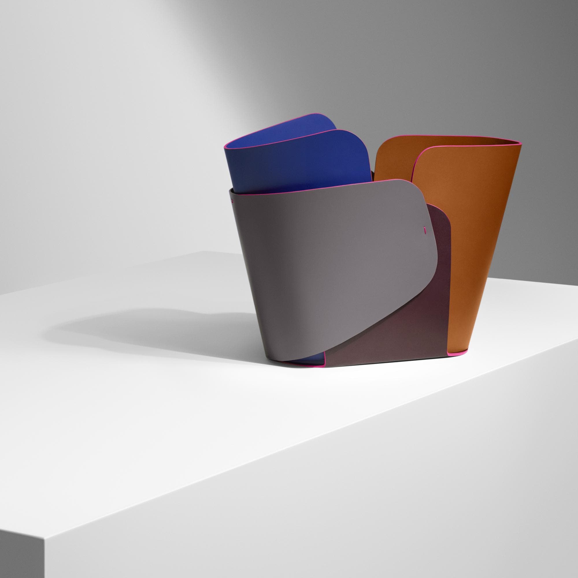Overlay Bowl Wide By Patricia Urquiola  in ทรังก์ การเดินทาง และ บ้าน