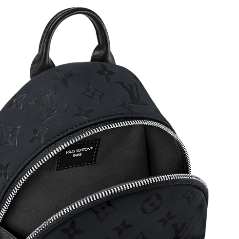 กระเป๋าสะพายหลังรุ่น Palm Spring Mini Monogram แคนวาสประเภทอื่น in ผู้หญิง's กระเป๋าถือ กระเป๋าถือสำหรับผู้หญิง collections by Louis Vuitton (การย่อ/ขยายผลิตภัณฑ์)