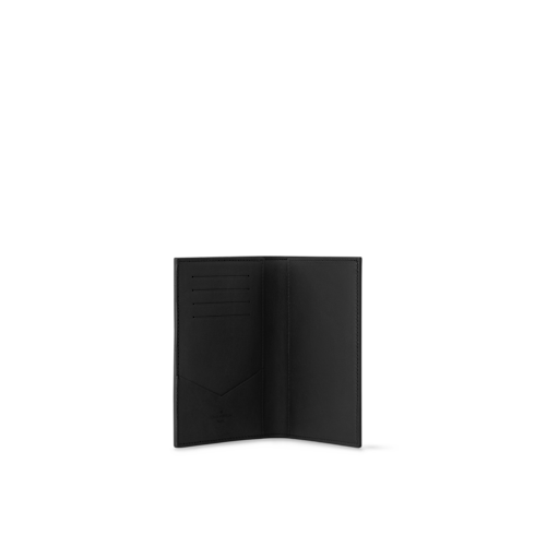 ปกหนังสือเดินทาง หนัง Monogram Shadow in ผู้ชาย's การเดินทางและท่องเที่ยว กระเป๋าเสริมเดินทางสำหรับผู้ชาย collections by Louis Vuitton (การย่อ/ขยายผลิตภัณฑ์)