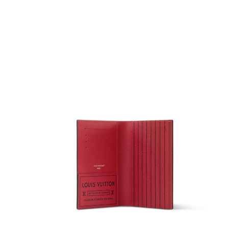 ปกหนังสือเดินทาง Monogram in ผู้หญิง's กระเป๋าสตางค์และผลิตภัณฑ์เครื่องหนังขนาดเล็ก กระเป๋าใส่บัตรและพวงกุญแจสำหรับผู้หญิง collections by Louis Vuitton (การย่อ/ขยายผลิตภัณฑ์)