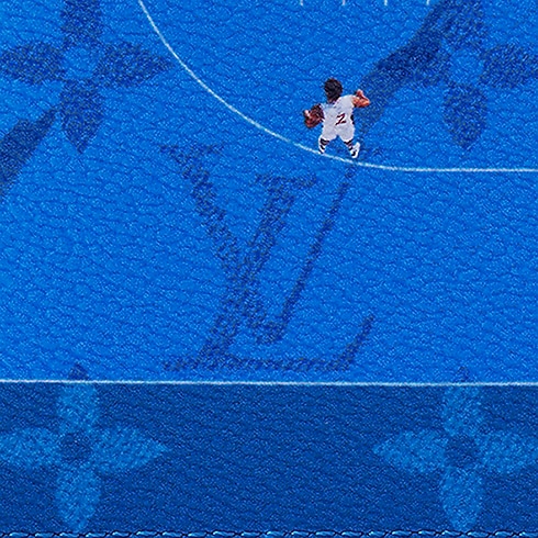 ปกหนังสือเดินทาง Monogram Other in ผู้ชาย's การเดินทางและท่องเที่ยว กระเป๋าเสริมเดินทางสำหรับผู้ชาย collections by Louis Vuitton (การย่อ/ขยายผลิตภัณฑ์)