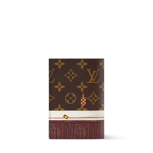 Passport Cover Monogram แคนวาสประเภทอื่น in ผู้หญิง's กระเป๋าสตางค์และผลิตภัณฑ์เครื่องหนังขนาดเล็ก กระเป๋าใส่บัตรและพวงกุญแจสำหรับผู้หญิง collections by Louis Vuitton (การย่อ/ขยายผลิตภัณฑ์)