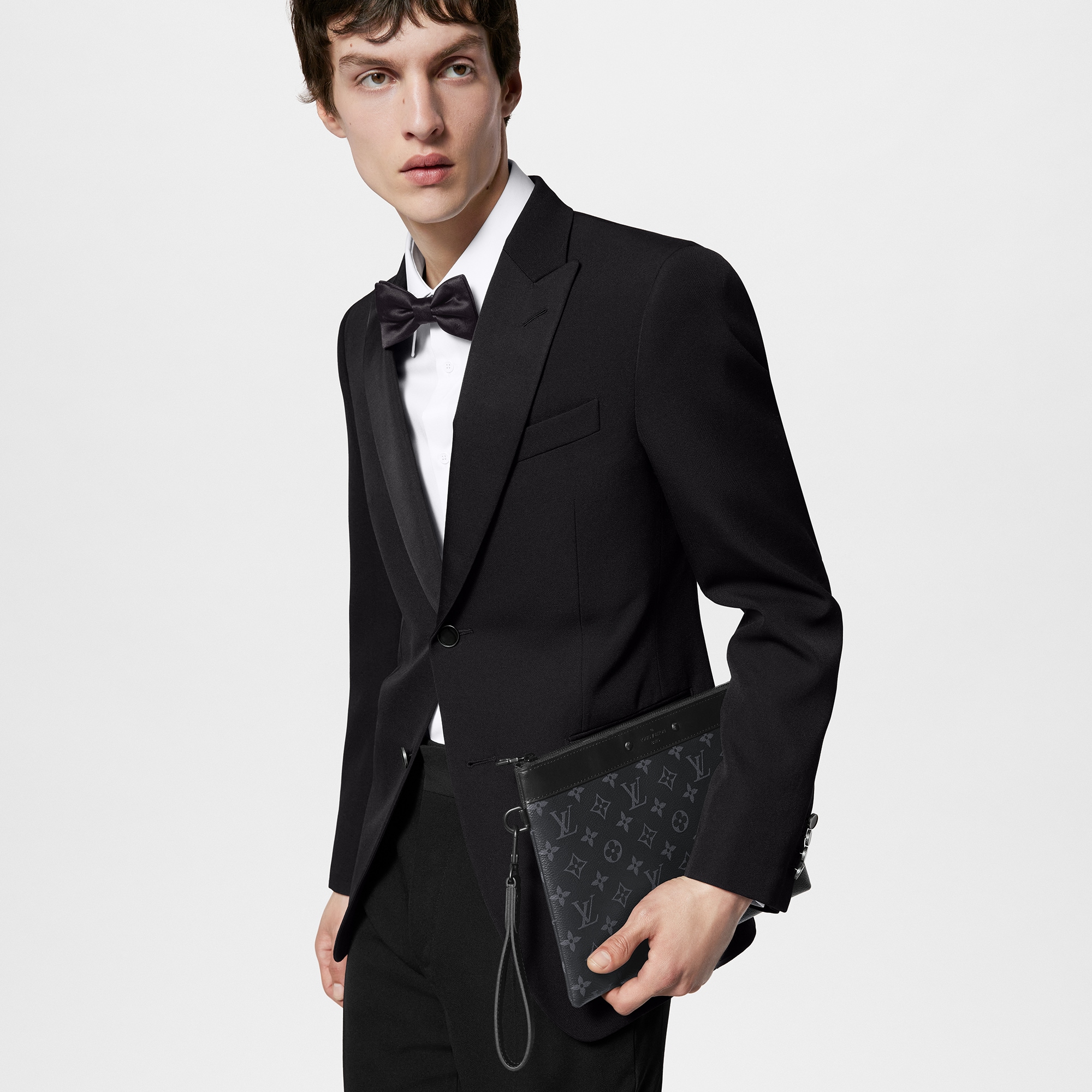 กระเป๋ารุ่น Pochette To-Go Monogram Eclipse in ผู้ชาย