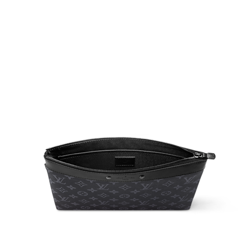 กระเป๋ารุ่น Pochette To-Go Monogram Eclipse in ผู้ชาย's การเดินทางและท่องเที่ยว กระเป๋าเสริมเดินทางสำหรับผู้ชาย collections by Louis Vuitton (การย่อ/ขยายผลิตภัณฑ์)