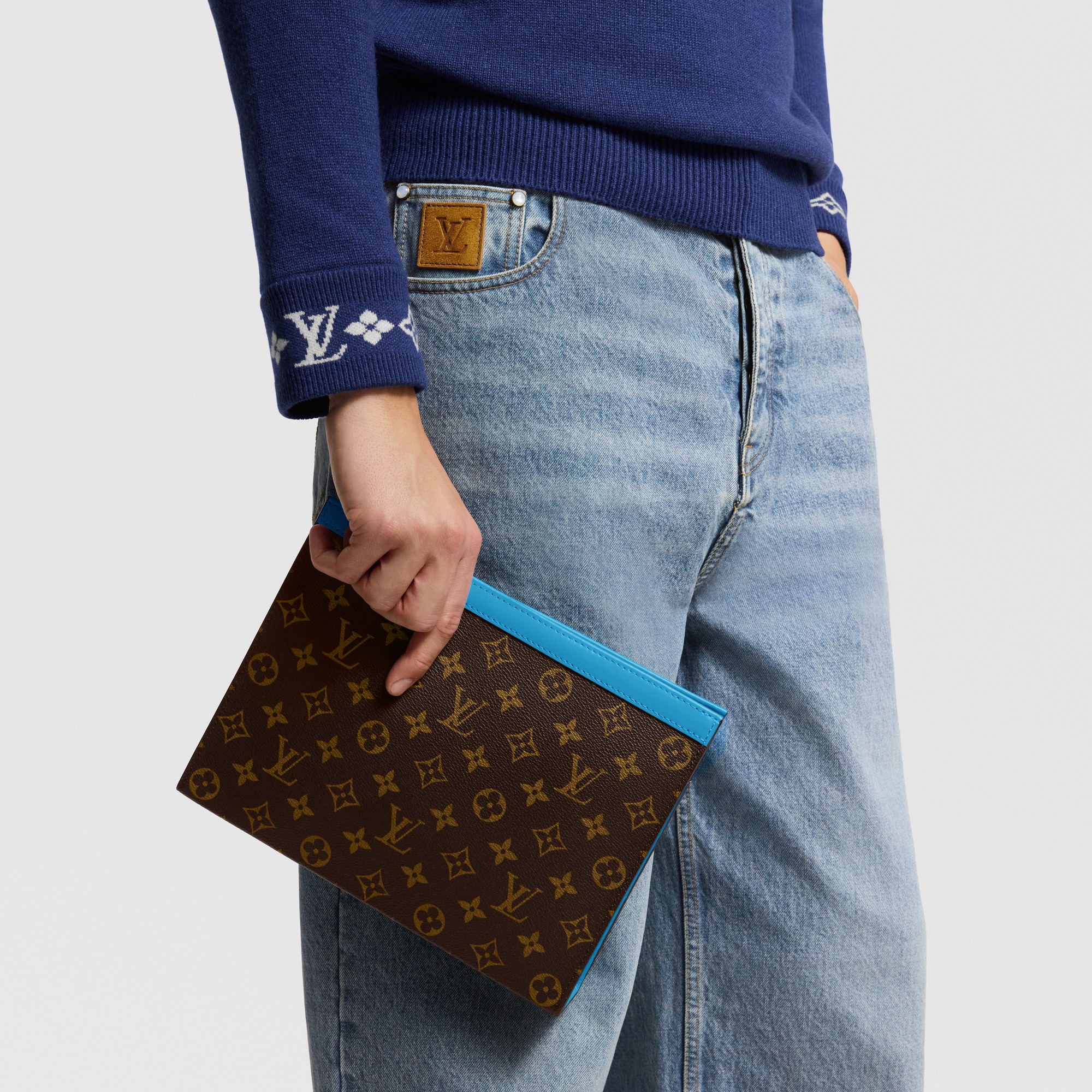 กระเป๋ารุ่น Pochette Voyage MM Monogram Macassar แคนวาส in ผู้ชาย