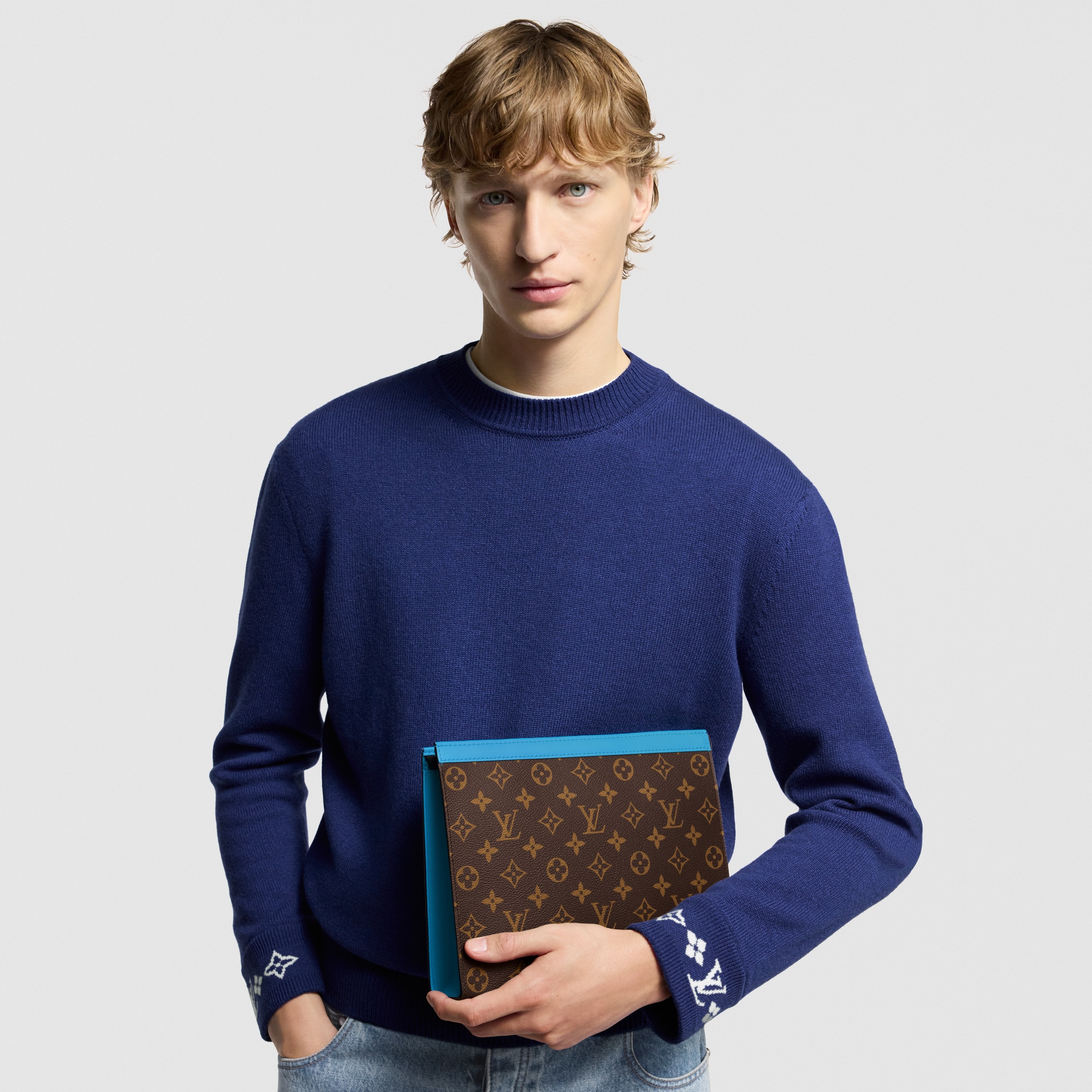 กระเป๋ารุ่น Pochette Voyage MM Monogram Macassar แคนวาส in ผู้ชาย