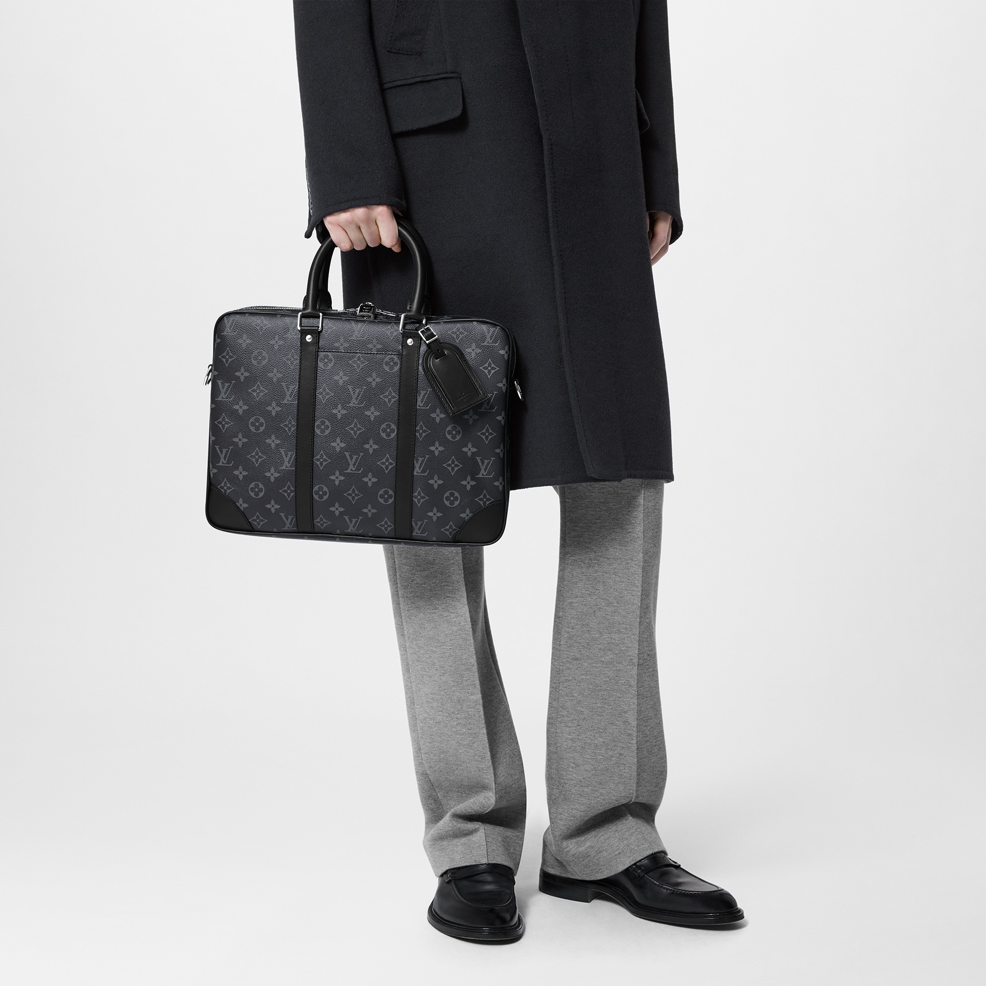 กระเป๋ารุ่น Porte-Documents Voyage PM Monogram Eclipse in ผู้ชาย