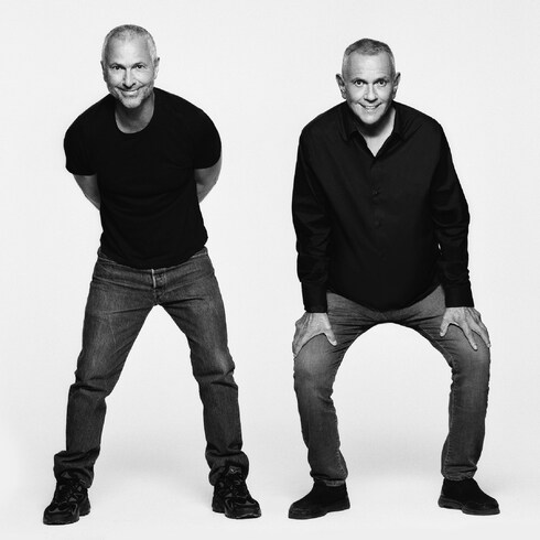 Poster of Campana Brothers in ทรังก์ การเดินทาง และ บ้าน's บ้านและศิลปะการไดนิ่ง การตกแต่ง collections by Louis Vuitton