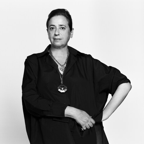 Poster of India Mahdavi in ทรังก์ การเดินทาง และ บ้าน's บ้านและศิลปะการไดนิ่ง การตกแต่ง collections by Louis Vuitton