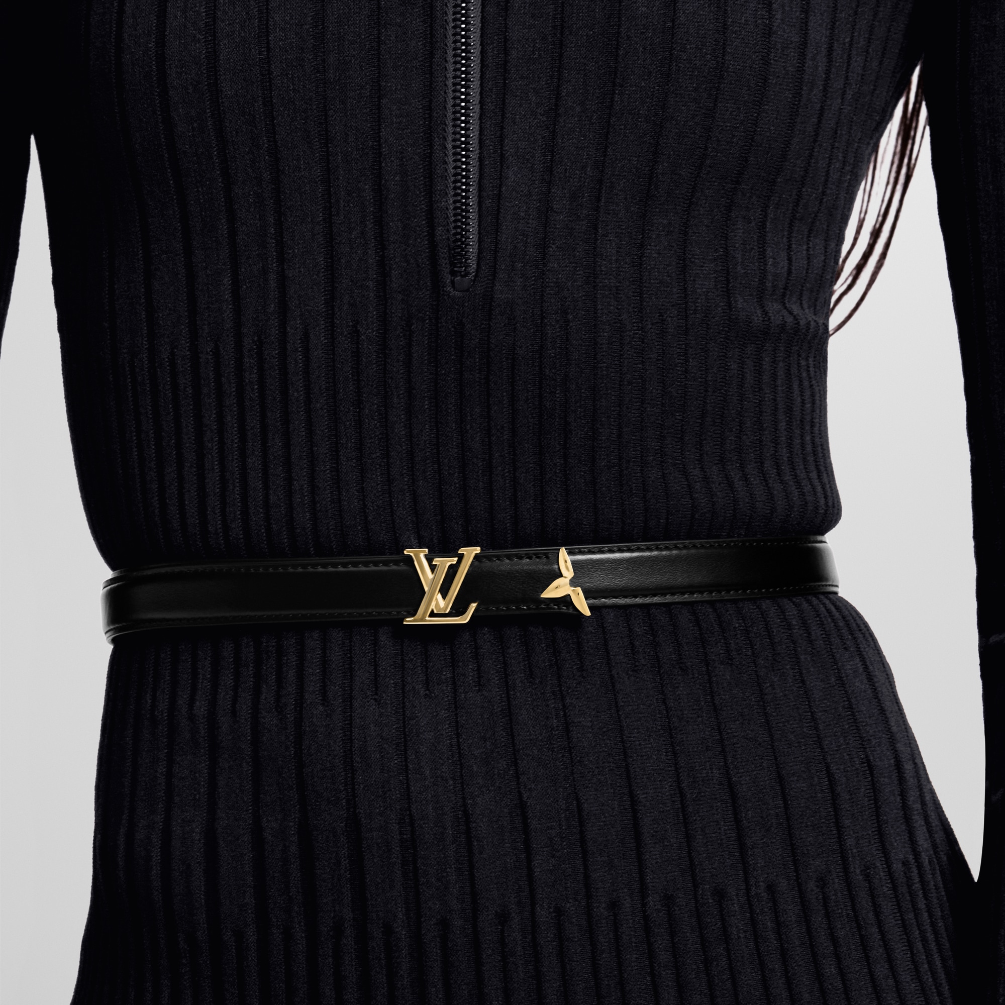 เข็มขัดรุ่น Pretty LV ขนาด 20 มม. ใส่ได้ทั้งสองด้าน Monogram in ผู้หญิง