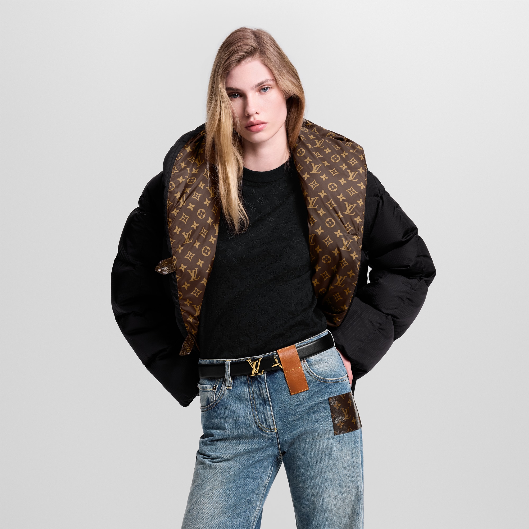 เข็มขัดรุ่น Pretty LV ขนาด 30 มม. ใส่ได้ทั้งสองด้าน  in ผู้หญิง