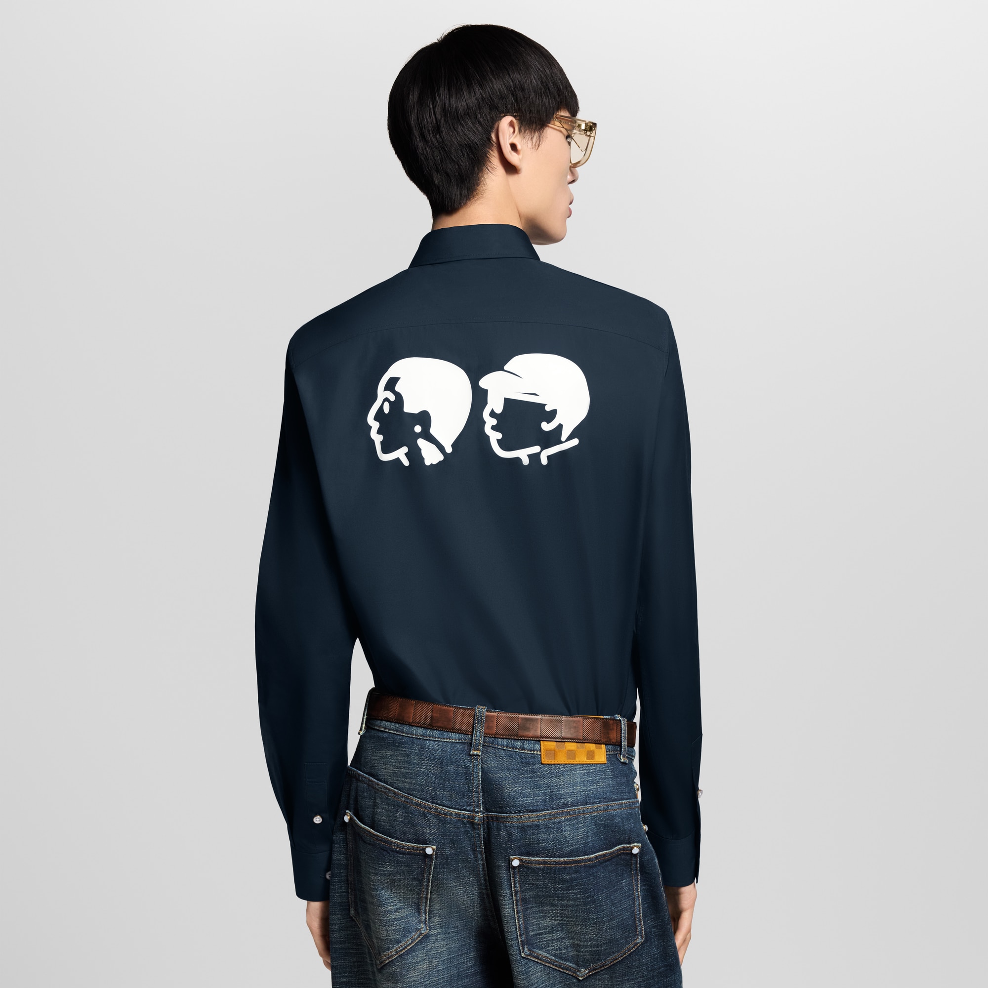 เสื้อเชิ้ตแขนยาวพิมพ์ลายสัญลักษณ์  in ผู้ชาย