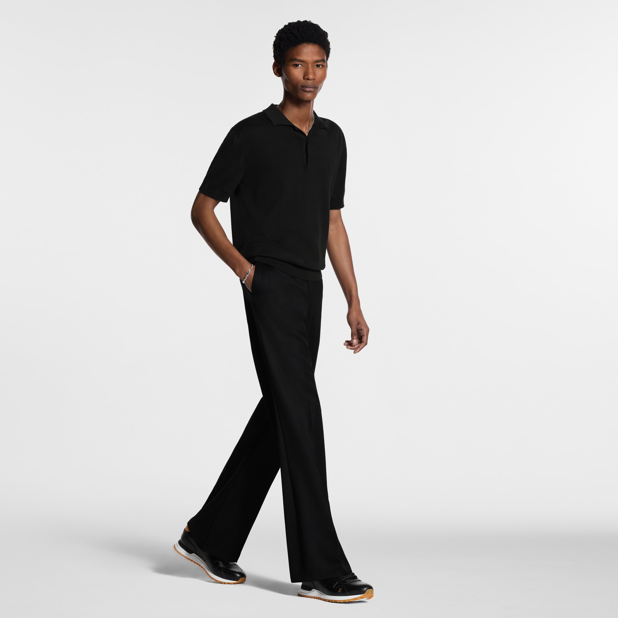 รองเท้าผ้าใบรุ่น RUN AWAY  in ผู้ชาย