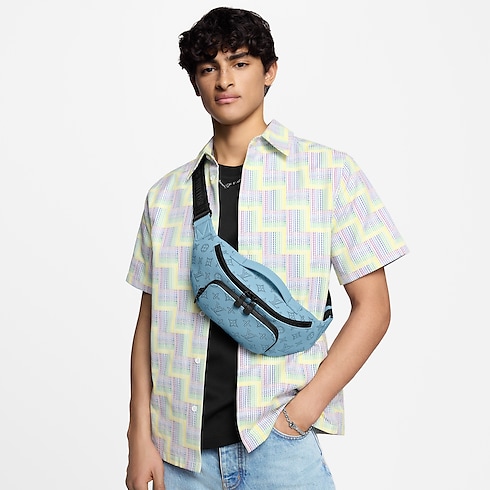 กระเป๋าคาดเอวรุ่น Rush หนัง Monogram Shadow in กระเป๋าและผลิตภัณฑ์เครื่องหนังขนาดเล็ก's สำหรับผู้หญิง ใหม่ล่าสุด collections by Louis Vuitton (การย่อ/ขยายผลิตภัณฑ์)