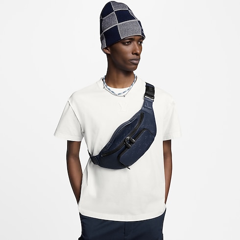 กระเป๋าคาดเอวรุ่น Rush หนัง Monogram Shadow in กระเป๋าและผลิตภัณฑ์เครื่องหนังขนาดเล็ก's สำหรับผู้หญิง ใหม่ล่าสุด collections by Louis Vuitton (การย่อ/ขยายผลิตภัณฑ์)