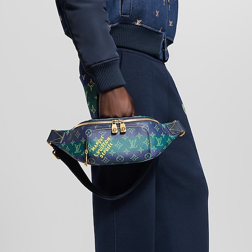 กระเป๋าคาดเอวรุ่น Rush Monogram Other in กระเป๋าและผลิตภัณฑ์เครื่องหนังขนาดเล็ก's สำหรับผู้ชาย ผลิตภัณฑ์ใหม่ล่าสุด collections by Louis Vuitton (การย่อ/ขยายผลิตภัณฑ์)