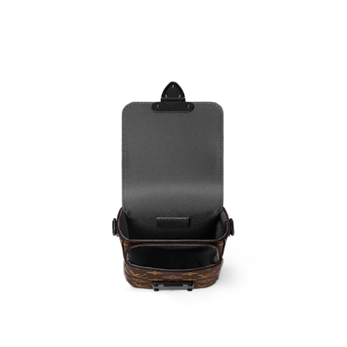 กระเป๋าสตางค์แบบสะพายรุ่น S-Lock Vertical Monogram Macassar แคนวาส in ผู้ชาย's กระเป๋า All Collections collections by Louis Vuitton (การย่อ/ขยายผลิตภัณฑ์)