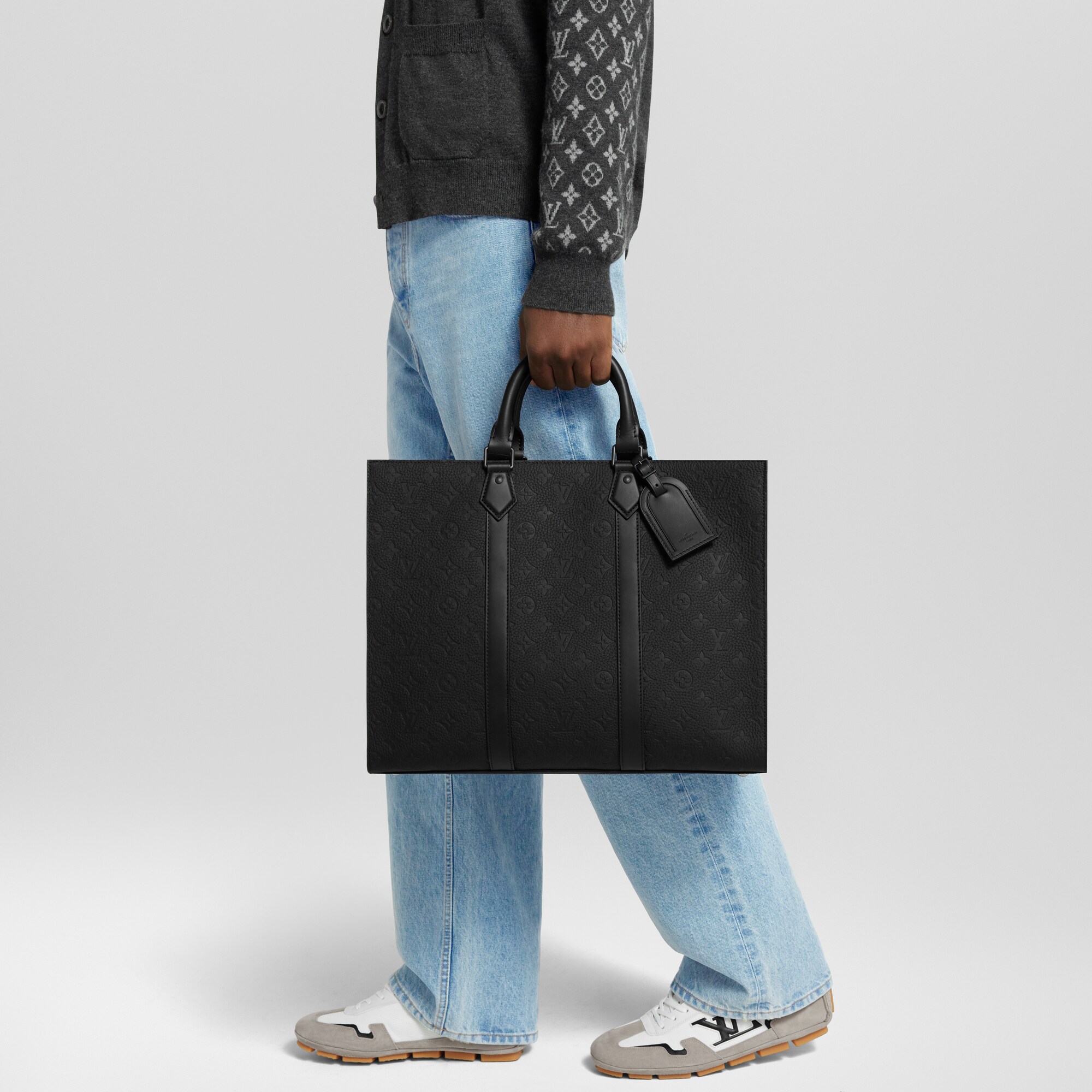 กระเป๋ารุ่น Sac Plat 24H หนัง Taurillon ลาย Monogram  in ผู้ชาย