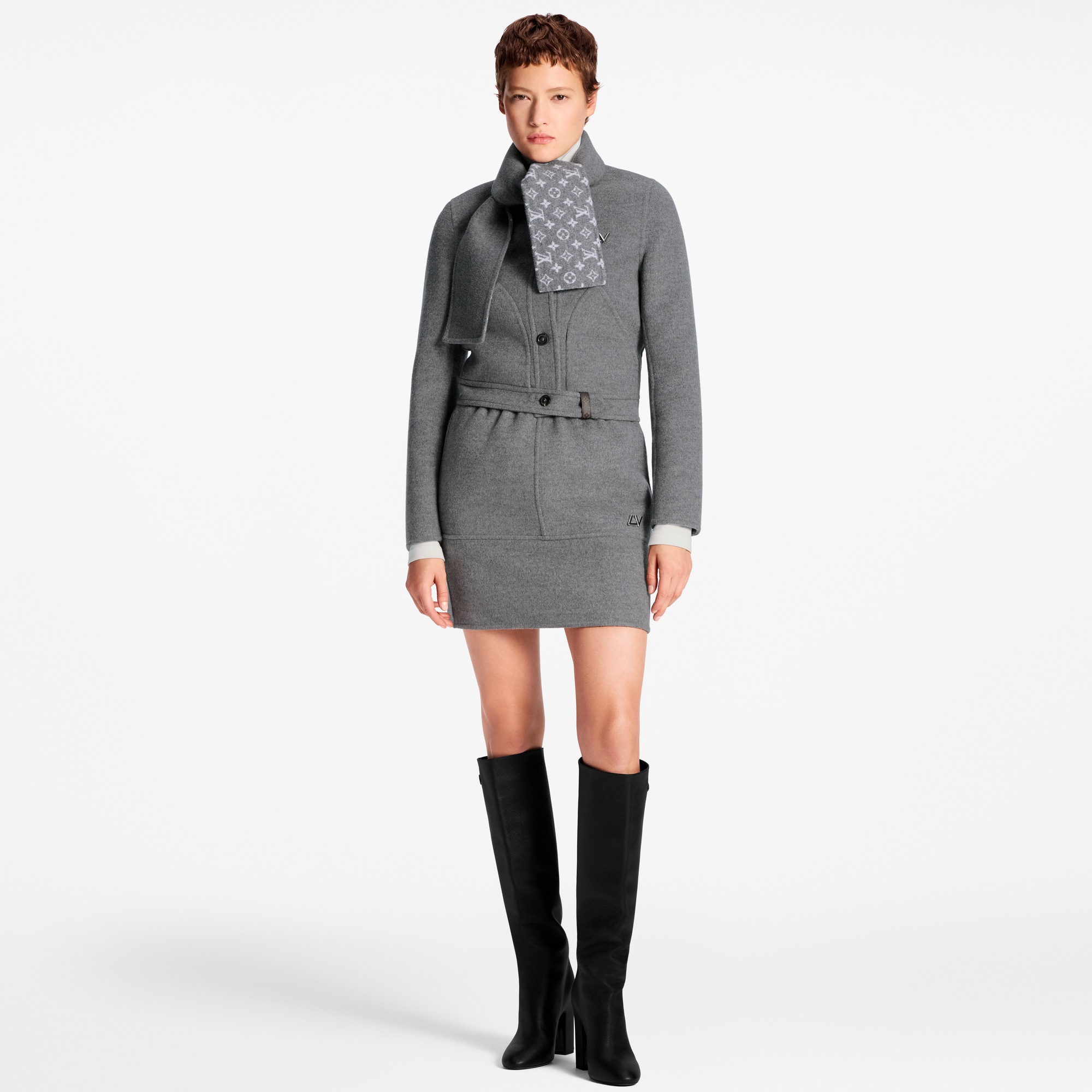 เสื้อแจ็คเก็ตแต่งผ้าพันคอ  in ผู้หญิง