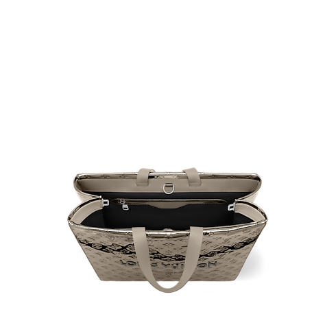 Shopper Tote MM Monogram Other in กระเป๋าและผลิตภัณฑ์เครื่องหนังขนาดเล็ก's สำหรับผู้ชาย กระเป๋า Shopper Tote collections by Louis Vuitton (การย่อ/ขยายผลิตภัณฑ์)