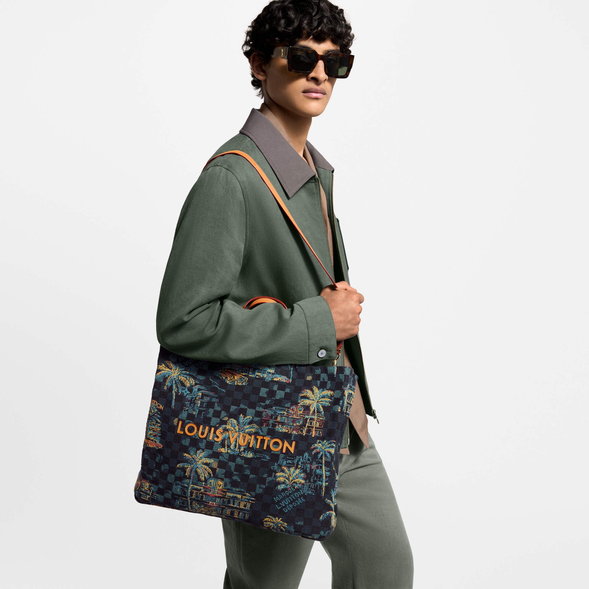 กระเป๋ารุ่น Shopper Tote MM Damier ประเภทอื่น in กระเป๋าและผลิตภัณฑ์เครื่องหนังขนาดเล็ก