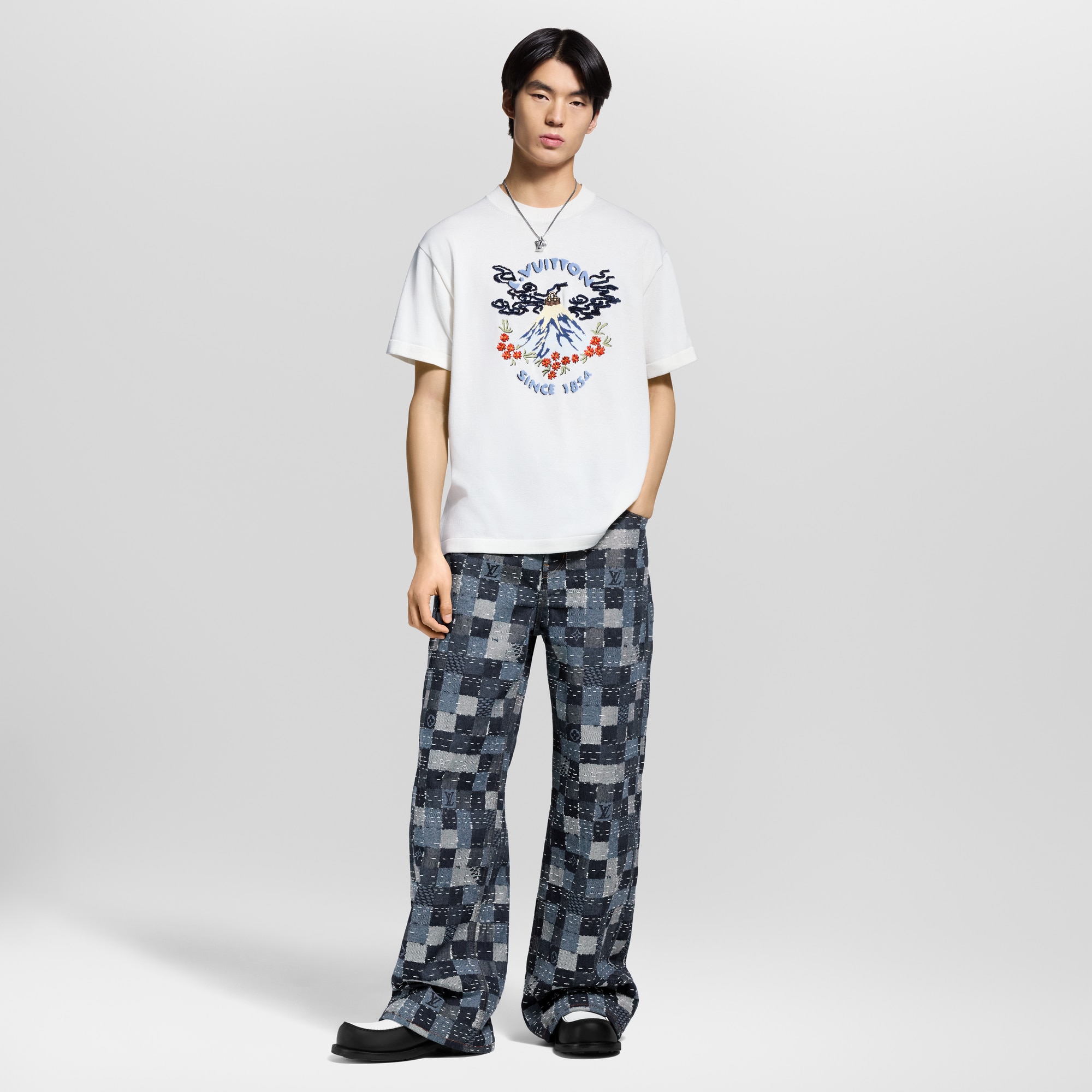 เสื้อคอกลมแขนสั้นผ้านิต  in ผู้ชาย