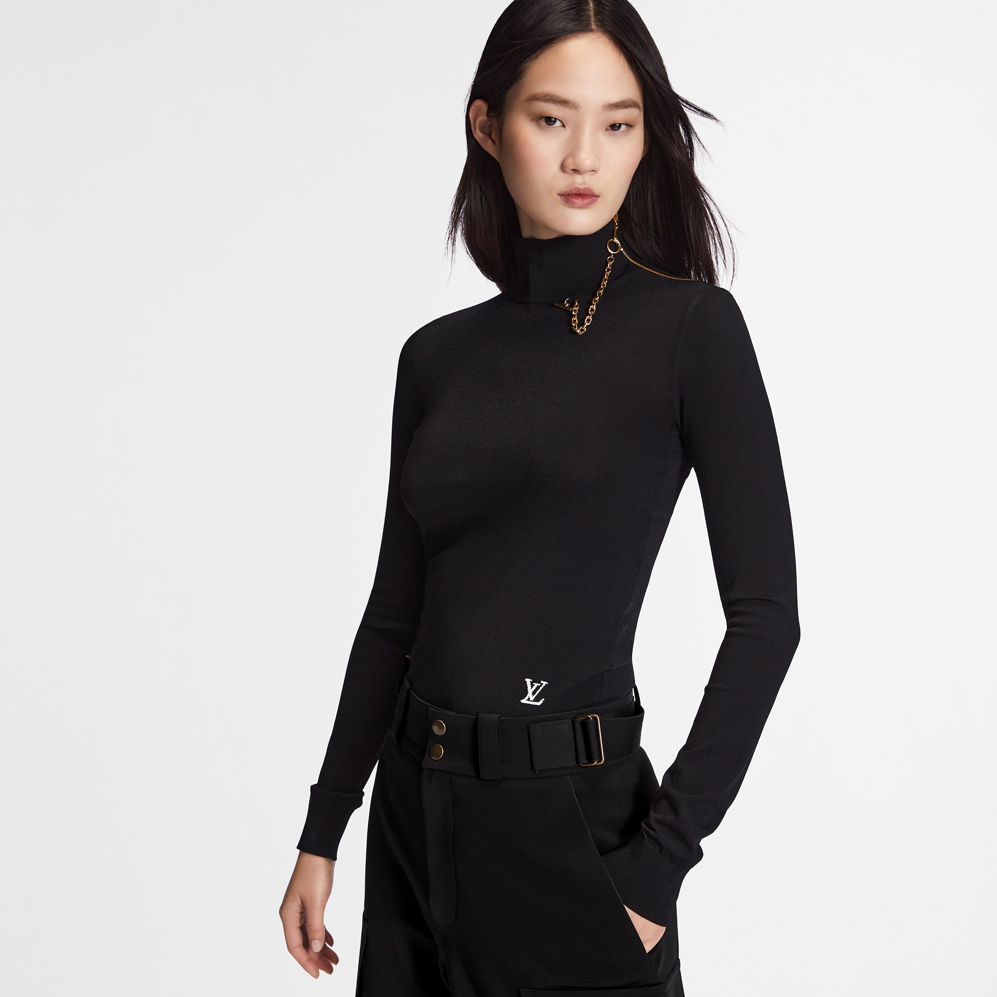 เสื้อสเวตเตอร์คอเต่าแต่งดีเทลไหล่  in Women