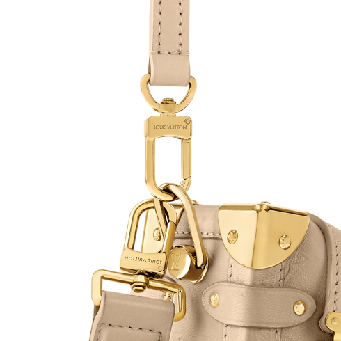 กระเป๋ารุ่น Side Trunk PM in กระเป๋าและผลิตภัณฑ์เครื่องหนังขนาดเล็ก's สำหรับผู้หญิง ไอคอนิก collections by Louis Vuitton (การย่อ/ขยายผลิตภัณฑ์)