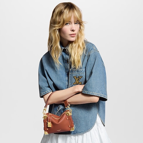 กระเป๋ารุ่น Side Trunk PM H27 in ผู้หญิง's กระเป๋าถือ คอลเล็คชั่นทั้งหมด collections by Louis Vuitton (การย่อ/ขยายผลิตภัณฑ์)