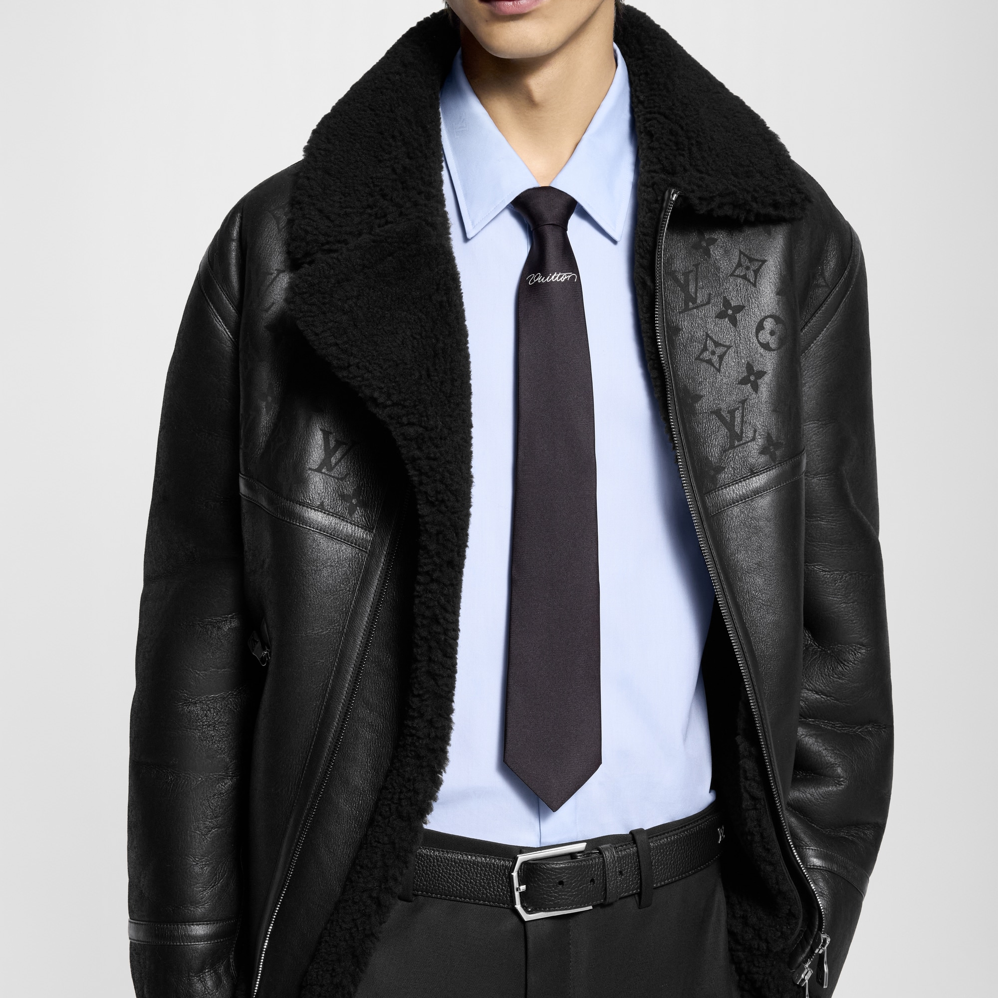 เนคไทรุ่น Signature . in ผู้ชาย