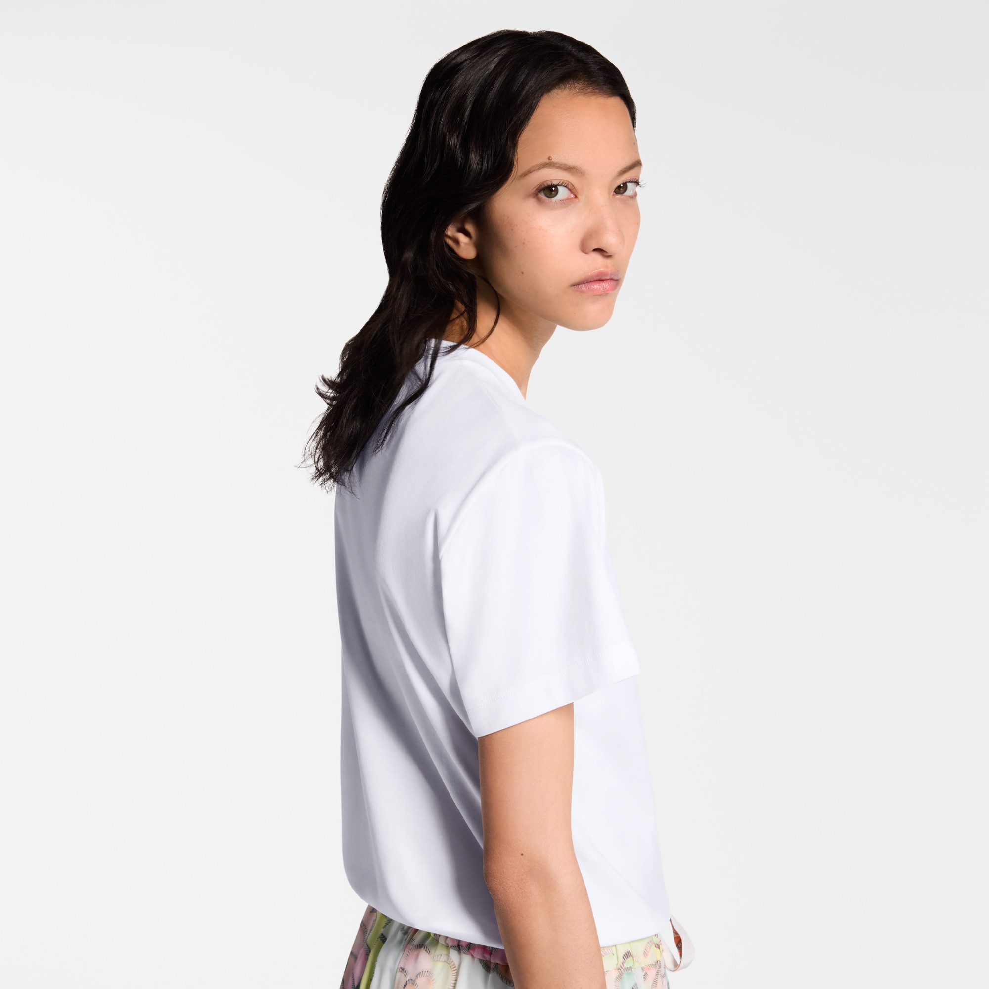 เสื้อยืดดีเทลซิปลาย Signature  in ผู้หญิง