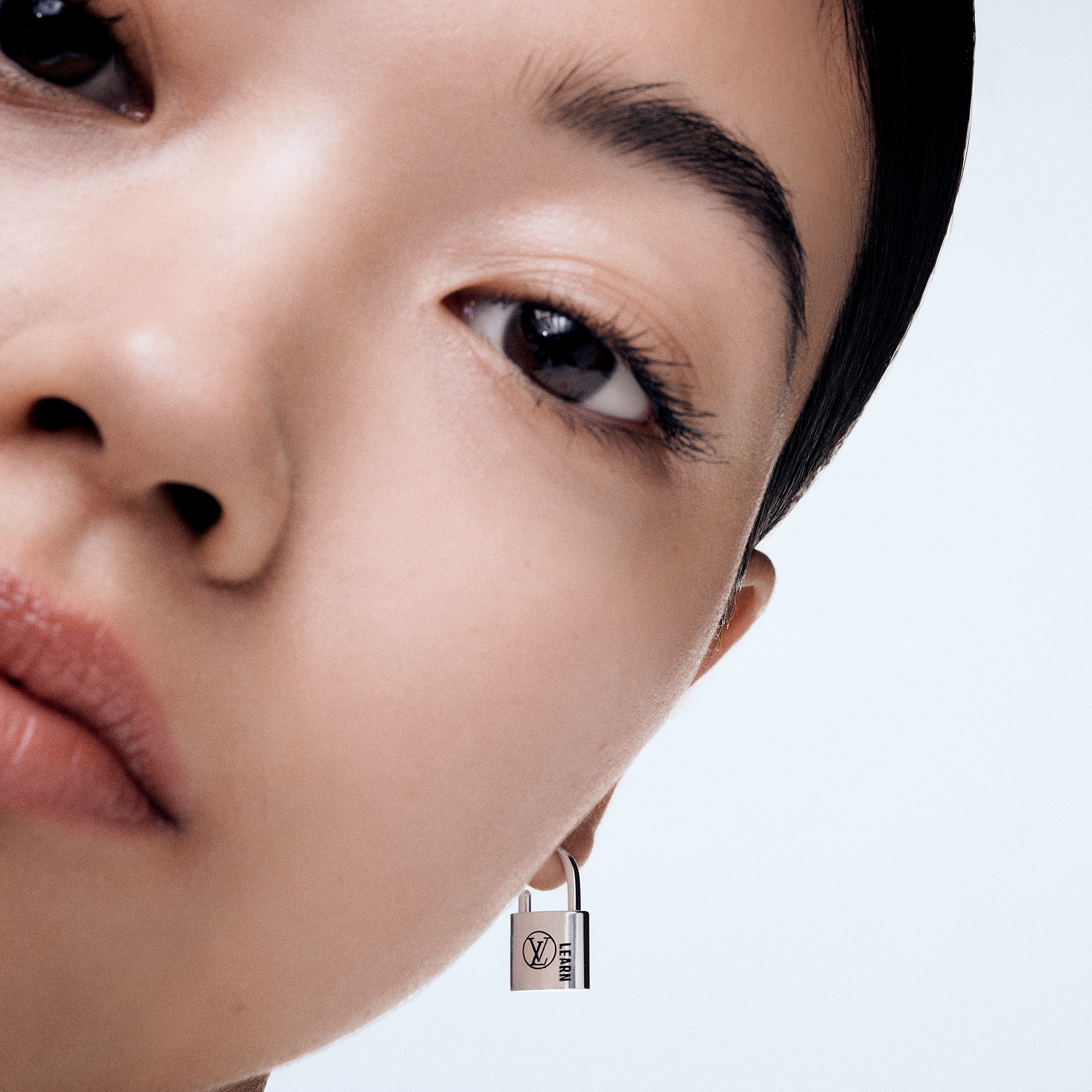ต่างหู Silver Lockit เงินสเตอร์ลิง แลคเกอร์สีดำ  in จิวเวลรี่