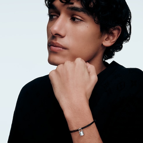 กำไลข้อมือ Silver Lockit x Felix เงินสเตอร์ลิง แลคเกอร์สีฟ้า และสายโพลีเอสเตอร์ in จิวเวลรี่'s หมวดหมู่ กำไลและสร้อยข้อมือ collections by Louis Vuitton (การย่อ/ขยายผลิตภัณฑ์)