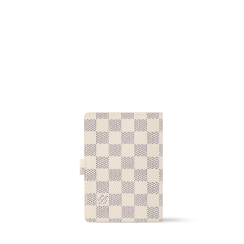 ปกสมุดบันทึกขนาดเล็ก Damier Azur แคนวาส in กระเป๋าและผลิตภัณฑ์เครื่องหนังขนาดเล็ก's รังสรรค์ผลิตภัณฑ์เครื่องหนังในแบบของคุณ } collections by Louis Vuitton (การย่อ/ขยายผลิตภัณฑ์)