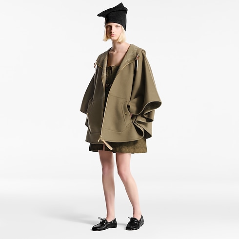 รองเท้าโบ๊ทชูส้นแบนรุ่น Soho in ผู้หญิง's รองเท้า รองเท้าโลฟเฟอร์หนัง และ รองเท้าบัลเลต์สำหรับผู้หญิง collections by Louis Vuitton (การย่อ/ขยายผลิตภัณฑ์)