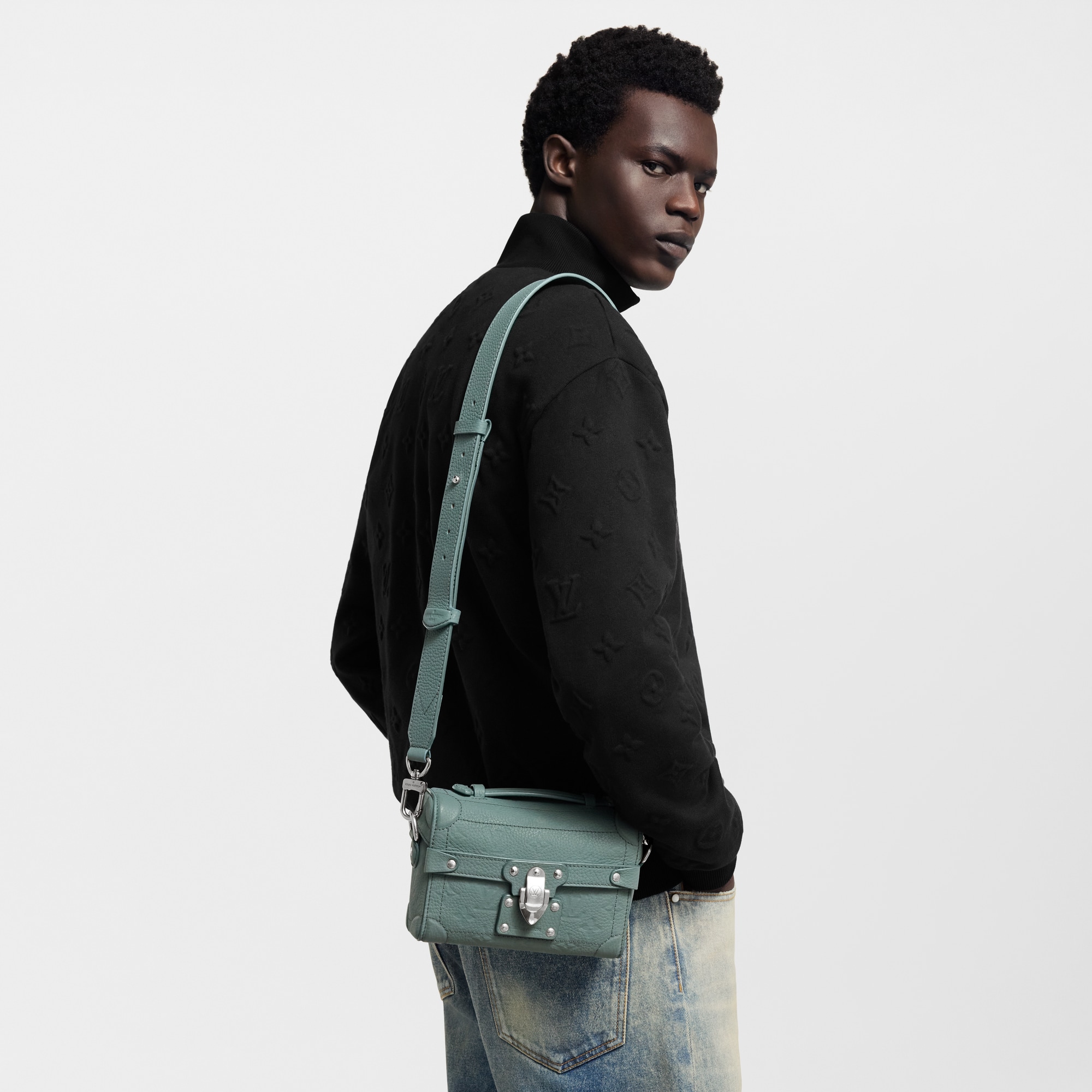 กระเป๋ารุ่น Soul Trunk หนัง Taurillon ลาย Monogram  in กระเป๋าและผลิตภัณฑ์เครื่องหนังขนาดเล็ก