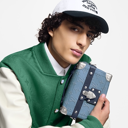 กระเป๋ารุ่น Soul Trunk Monogram Other in กระเป๋าและผลิตภัณฑ์เครื่องหนังขนาดเล็ก's สำหรับผู้ชาย ผลิตภัณฑ์ใหม่ล่าสุด collections by Louis Vuitton (การย่อ/ขยายผลิตภัณฑ์)