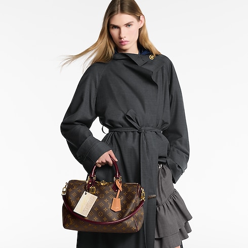 กระเป๋ารุ่น Speedy 30 Soft Celebration Monogram in กระเป๋าและผลิตภัณฑ์เครื่องหนังขนาดเล็ก's สำหรับผู้หญิง ไอคอนิก collections by Louis Vuitton (การย่อ/ขยายผลิตภัณฑ์)