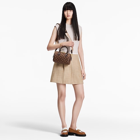 กระเป๋ารุ่น Speedy Bandoulière 20 Damier Ebene in ผู้หญิง's กระเป๋าถือ กระเป๋าถือสำหรับผู้หญิง collections by Louis Vuitton (การย่อ/ขยายผลิตภัณฑ์)