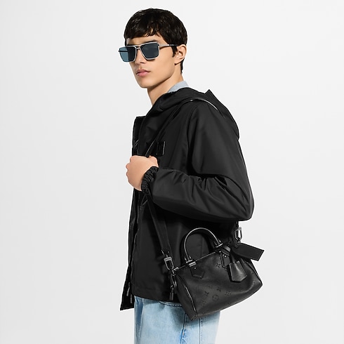 กระเป๋ารุ่น Speedy P9 Bandoulière 20 H40 in Les Extraordinaires's ผลิตภัณฑ์เครื่องหนังและการท่องเที่ยว Speedy P9 collections by Louis Vuitton (การย่อ/ขยายผลิตภัณฑ์)