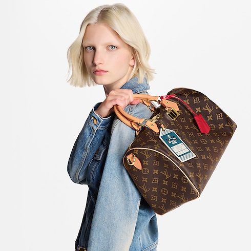 กระเป๋ารุ่น Speedy Soft 30 Crafty Monogram in ผู้หญิง's กระเป๋าถือ กระเป๋าถือสำหรับผู้หญิง collections by Louis Vuitton (การย่อ/ขยายผลิตภัณฑ์)