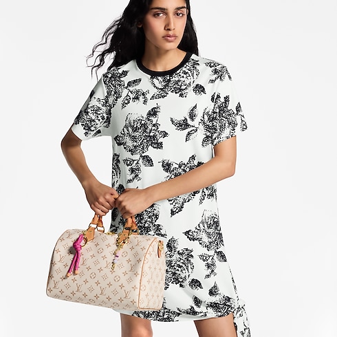 กระเป๋ารุ่น Speedy Soft 30 Lucky Monogram แคนวาสประเภทอื่น in กระเป๋าและผลิตภัณฑ์เครื่องหนังขนาดเล็ก's สำหรับผู้หญิง ไอคอนิก collections by Louis Vuitton (การย่อ/ขยายผลิตภัณฑ์)