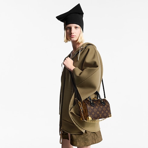 กระเป๋ารุ่น Speedy Trunk 20 Monogram in ผู้หญิง's กระเป๋าถือ กระเป๋าถือสำหรับผู้หญิง collections by Louis Vuitton (การย่อ/ขยายผลิตภัณฑ์)