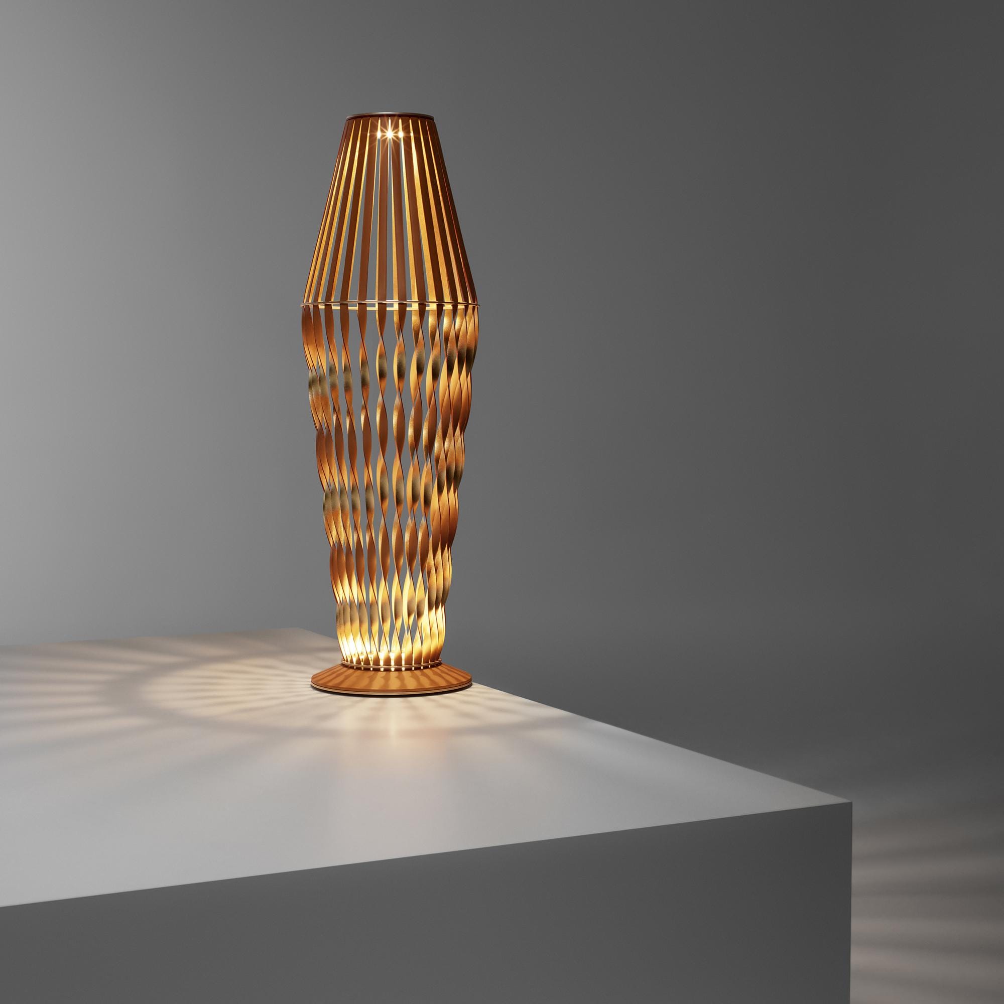 Spiral Lamp Pm By Atelier Oï  in ทรังก์ การเดินทาง และ บ้าน