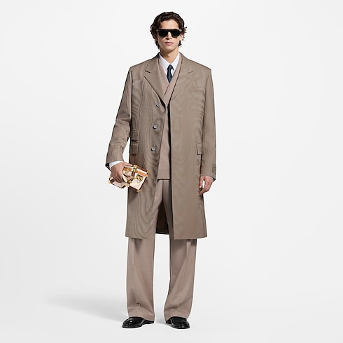 กระเป๋ารุ่น Squeeze Trunk Monogram Other in กระเป๋าและผลิตภัณฑ์เครื่องหนังขนาดเล็ก's สำหรับผู้ชาย ไอคอนิก collections by Louis Vuitton (การย่อ/ขยายผลิตภัณฑ์)