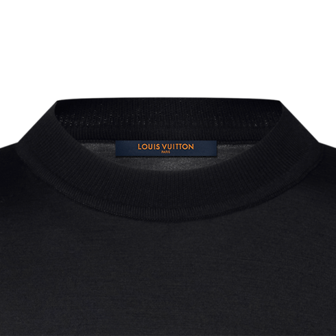 เสื้อยืดแขนยาวผ้าวูล Superfine แบบทางการ in ผู้ชาย's เสื้อผ้า เสื้อผ้าสำหรับผู้ชาย collections by Louis Vuitton (การย่อ/ขยายผลิตภัณฑ์)