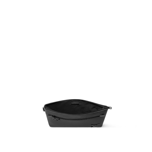 กระเป๋ารุ่น Takeoff Pouch LV Aerogram in ผู้ชาย's กระเป๋าสตางค์และผลิตภัณฑ์เครื่องหนังขนาดเล็ก กระเป๋าถือ และกระเป๋าคลัทช์สำหรับผู้ชาย collections by Louis Vuitton (การย่อ/ขยายผลิตภัณฑ์)